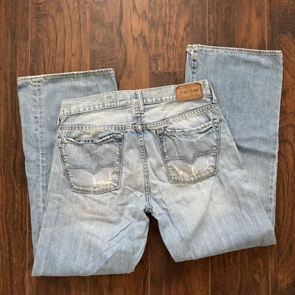 Guess 32x30 “The Cliff” Boot Cut Jeans - Picture 2 of 9